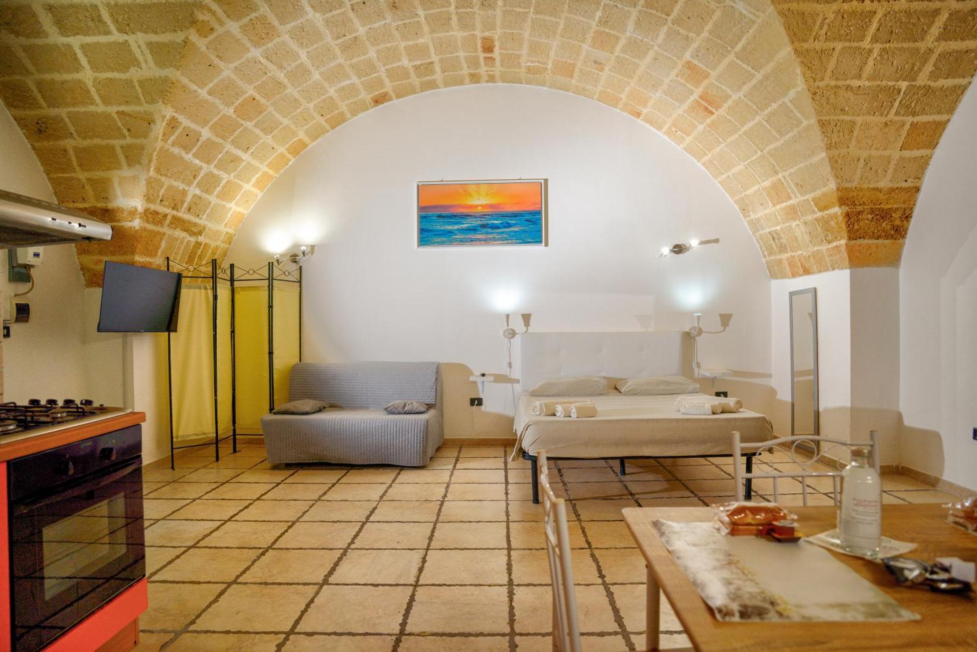 History Station Apartment Brindisi Exterior photo