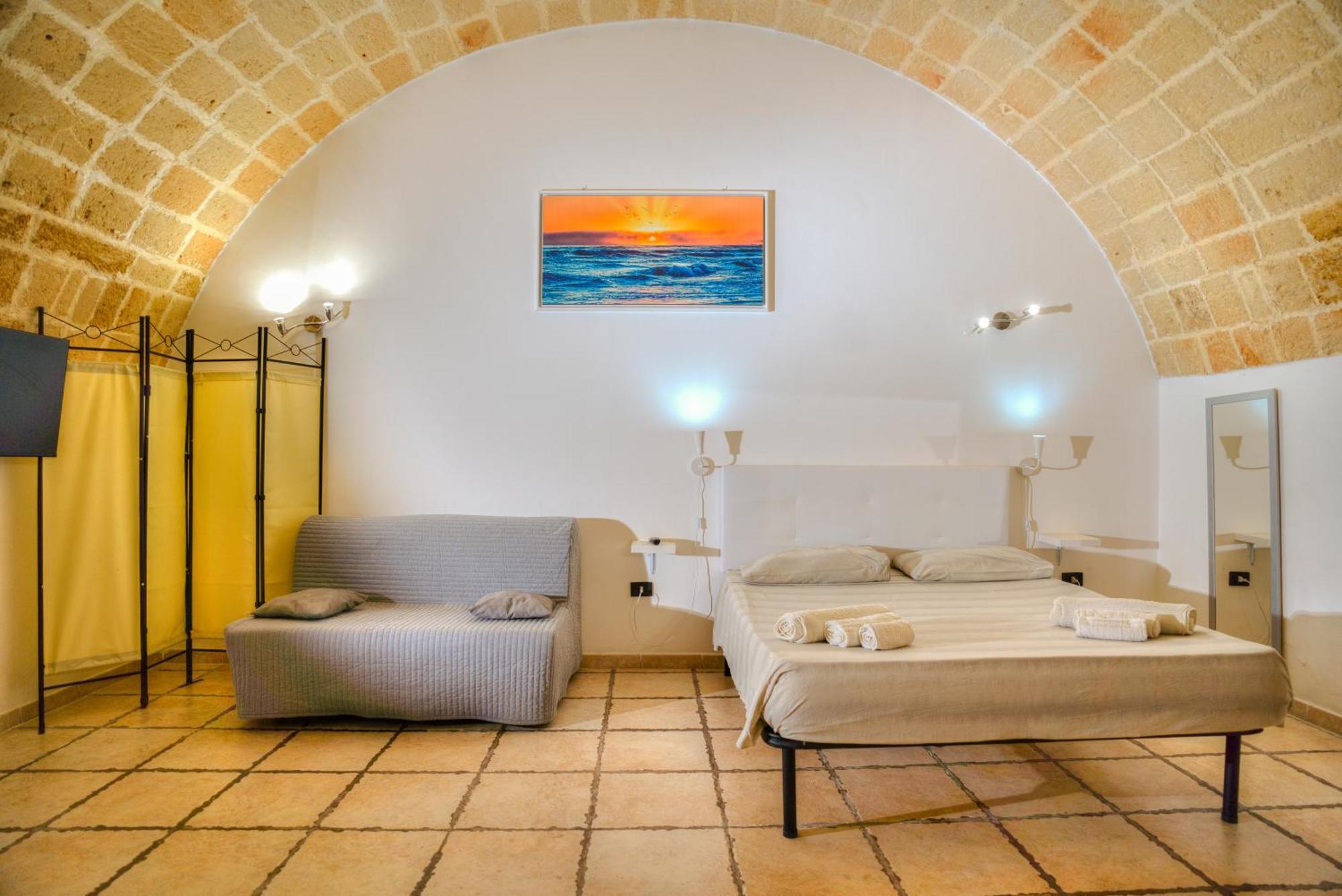 History Station Apartment Brindisi Exterior photo